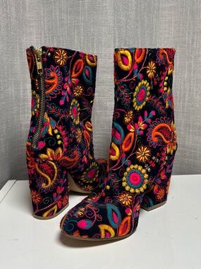 Velvet Embroidered Ankle Boots Heeled Booties - Multicolor boho 70s-inspired